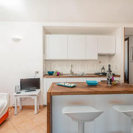 Willa Violetta Nellie Sardinia Unlimited