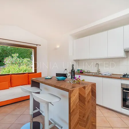 Violetta Nellie Sardinia Unlimited Costa Paradiso