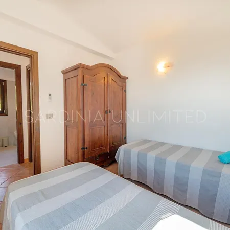 Violetta Nellie Sardinia Unlimited Costa Paradiso